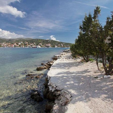 Apartmani Tamaris Vinišće Exterior foto