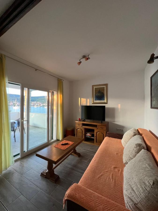 Apartmani Tamaris Vinišće Exterior foto