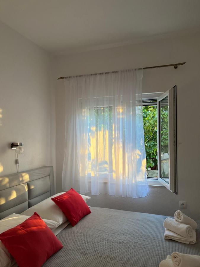 Apartmani Tamaris Vinišće Exterior foto