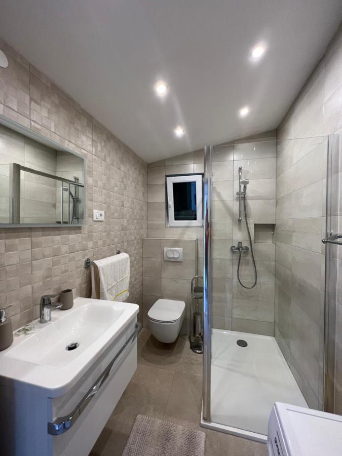 Apartmani Tamaris Vinišće Exterior foto
