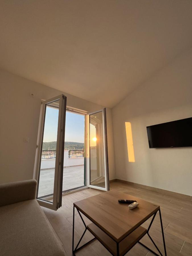 Apartmani Tamaris Vinišće Exterior foto