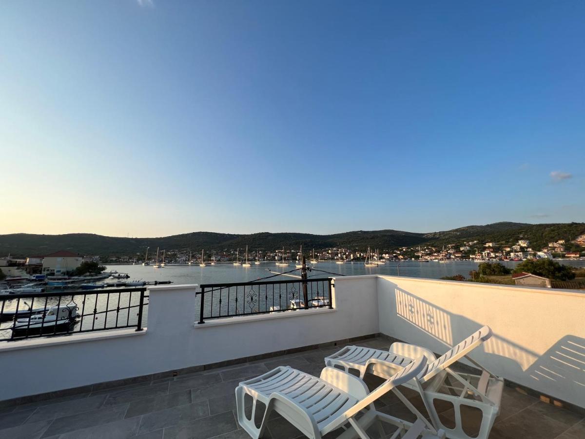 Apartmani Tamaris Vinišće Exterior foto