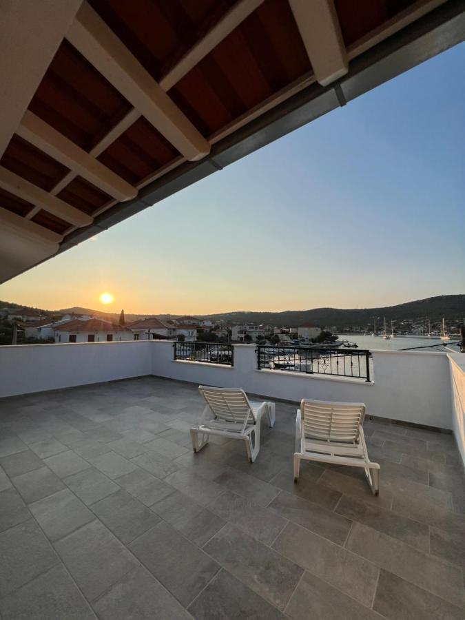 Apartmani Tamaris Vinišće Exterior foto